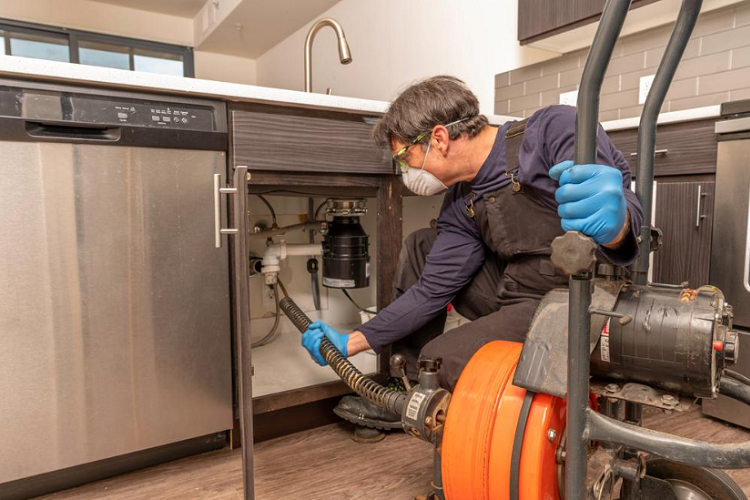 8 Warning Signs You Need Emergency Drain Cleaning Service