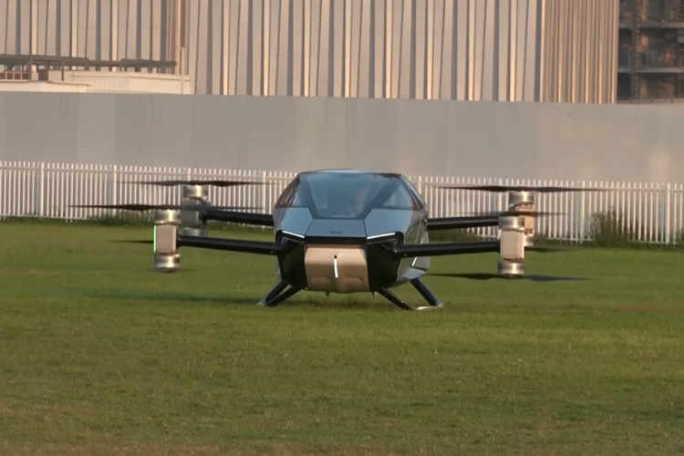 “Flying Car” Tested in Dubai by a Chinese Company